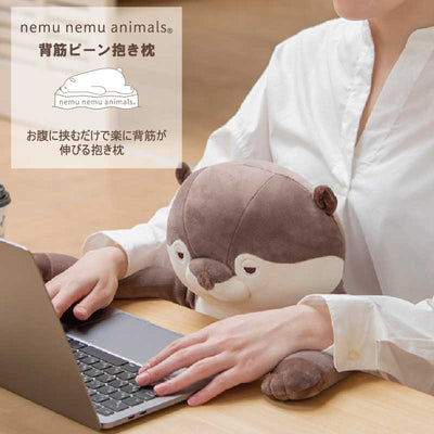 リラワーク　背筋ピーン抱きまくら
